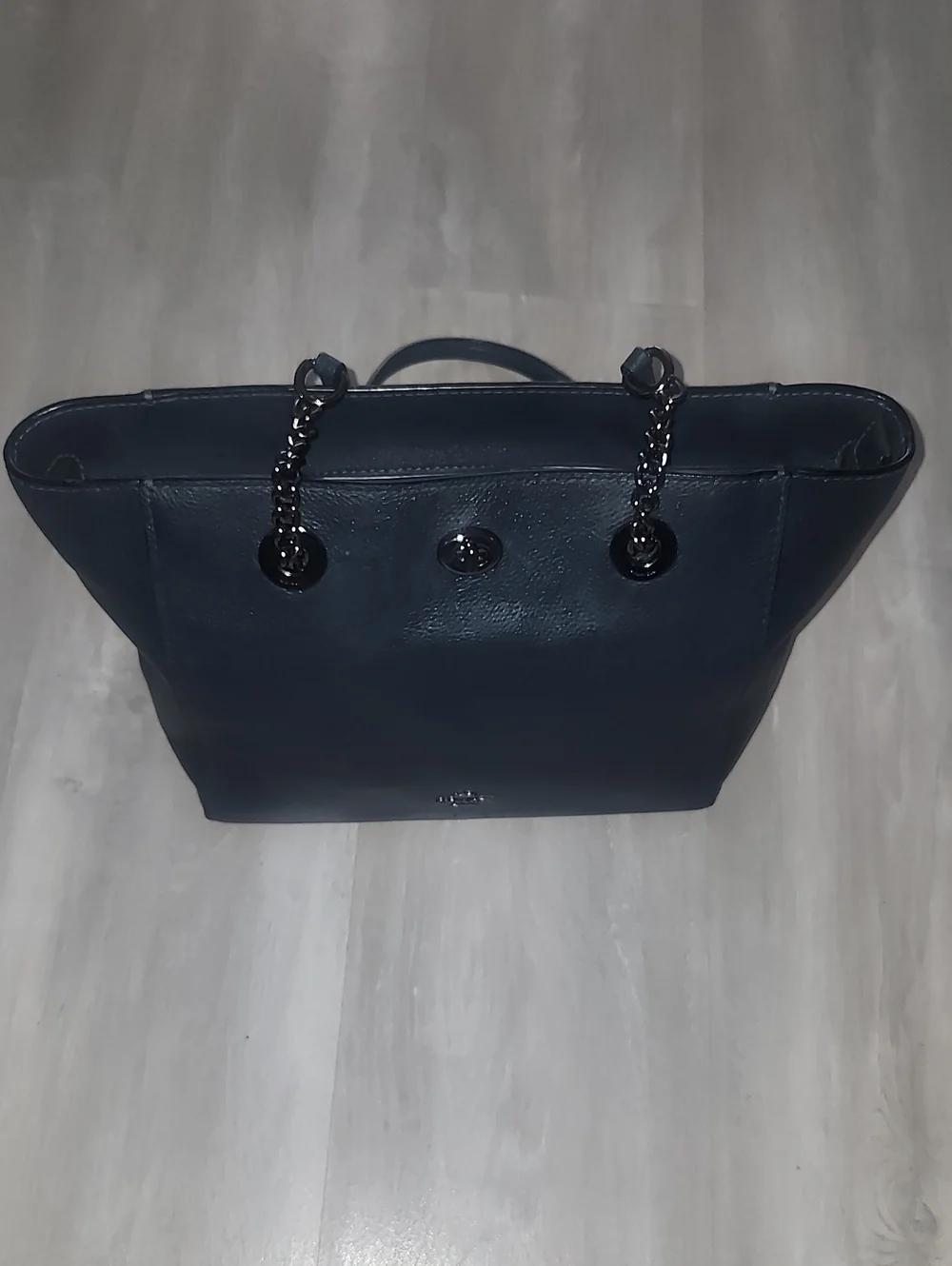 Coach Turnlock Chain Tote 27